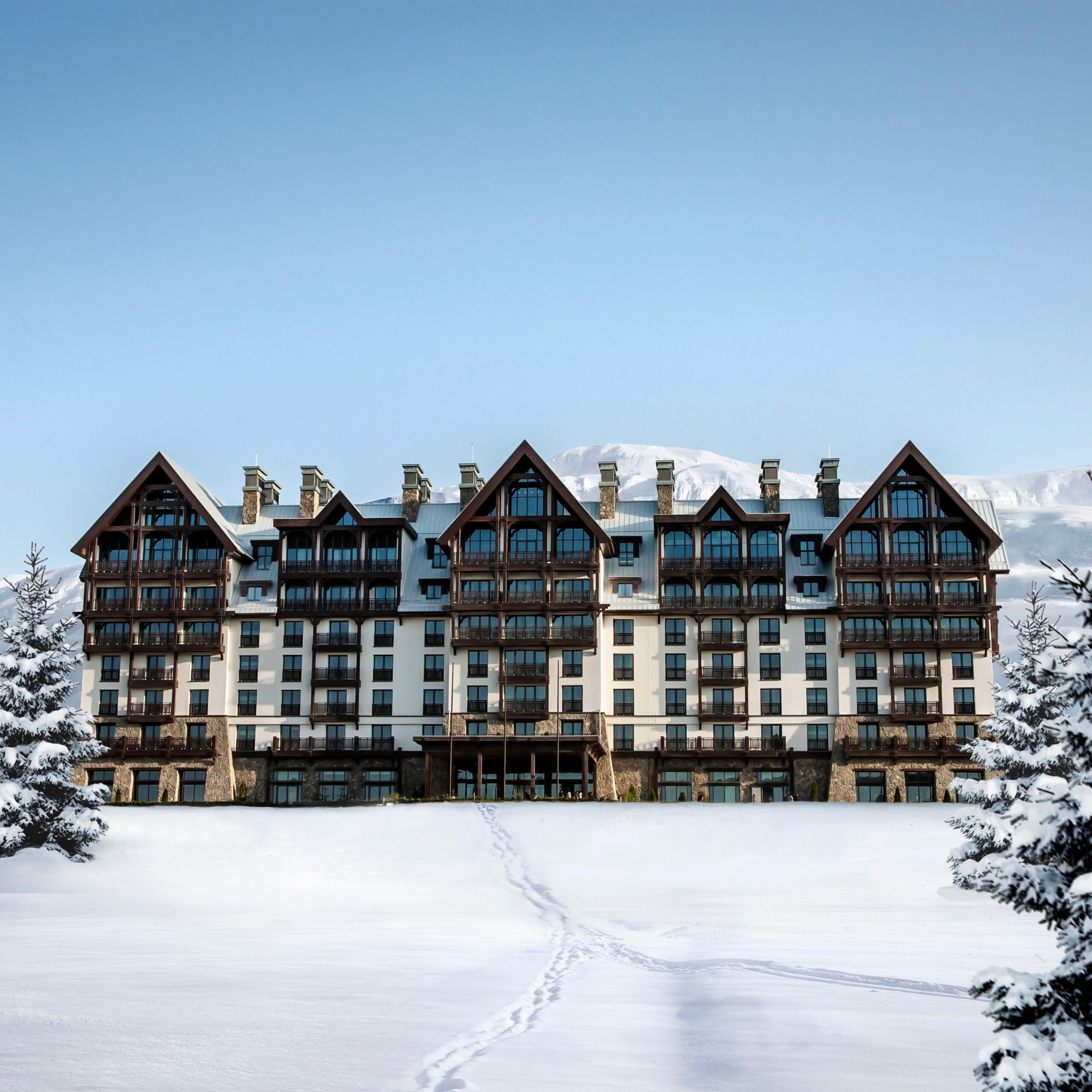 Лучше гор могут быть только горы: отличные отели на горнолыжных курортах СНГ
